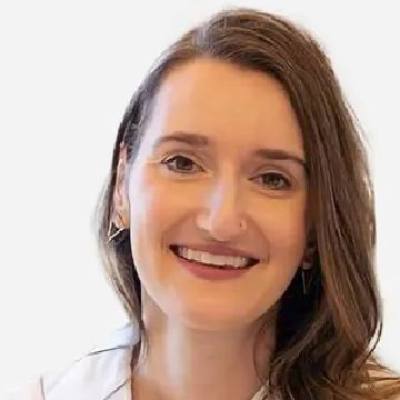 د. NATALIA C. LLARENA، الولايات المتحدة