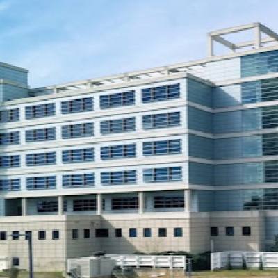 مبنى العيادات الخارجية في UT Southwestern، الولايات المتحدة