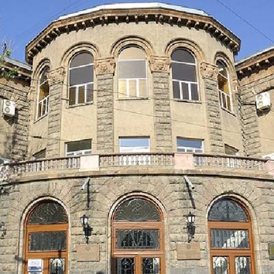مركز أبحاث حماية صحة الأم والطفل، أرمينيا